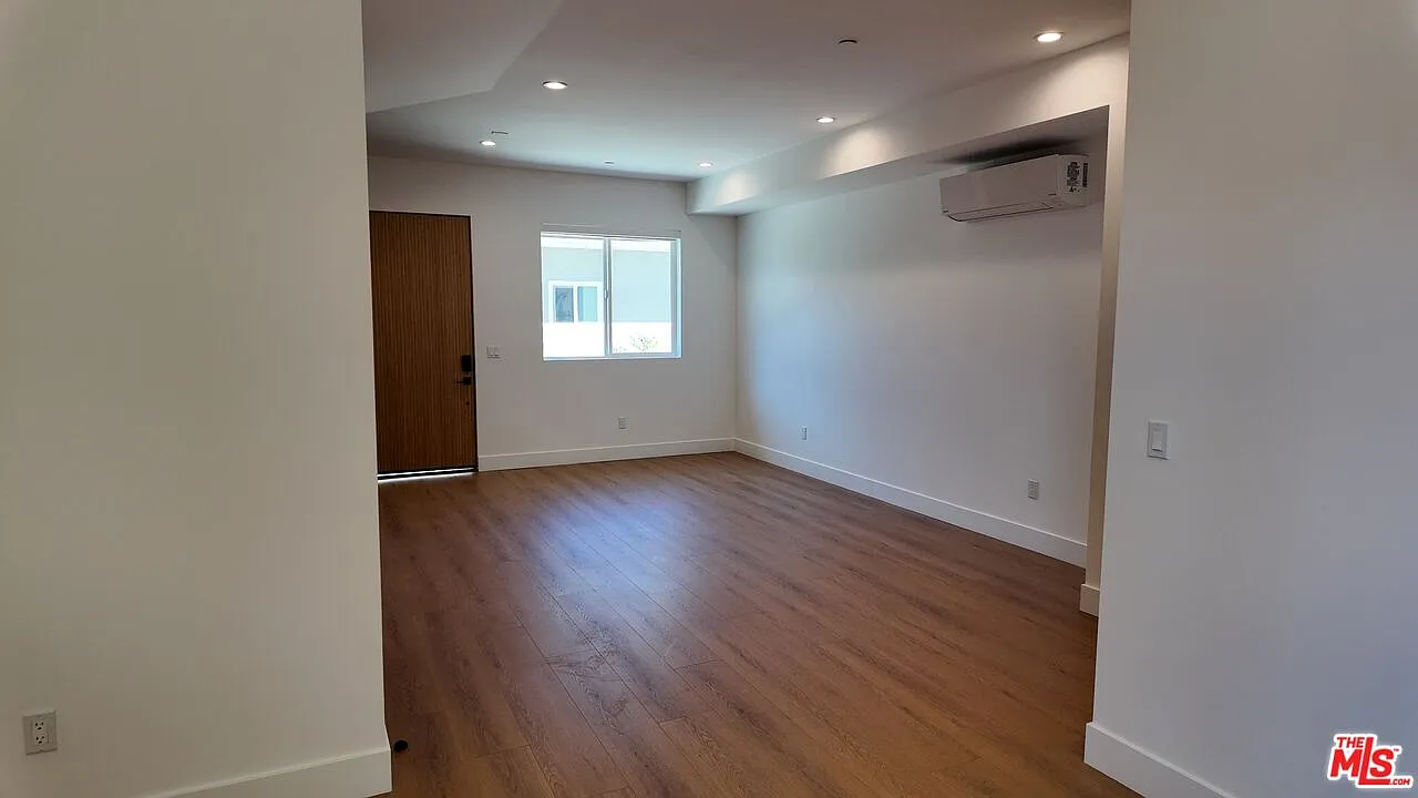 Studio, 1.0 bath, 550 sqft, $2,250 — Photo 4