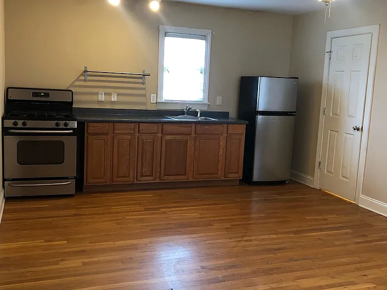 337 Martin Luther King Jr Dr #C — Photo 8