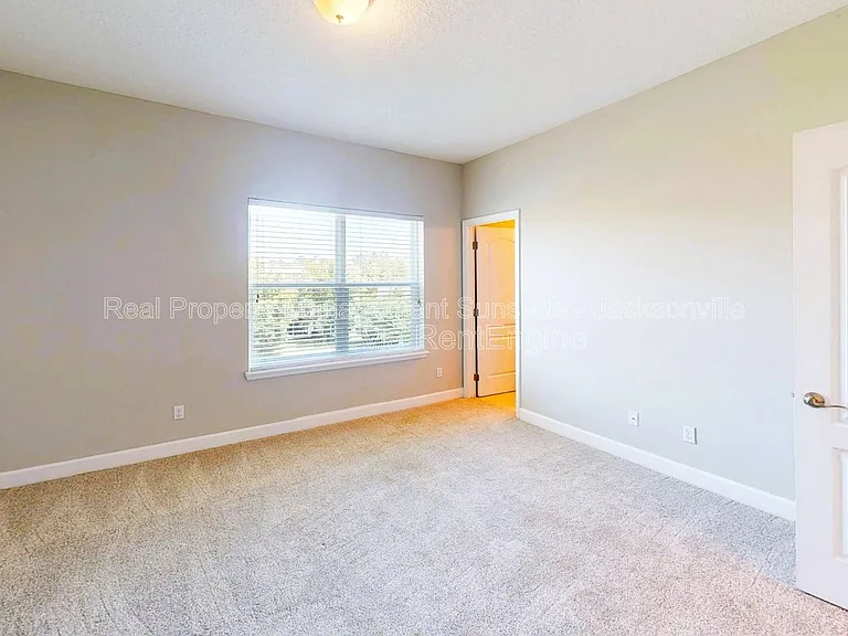 4298 Ellipse Dr — Photo 11