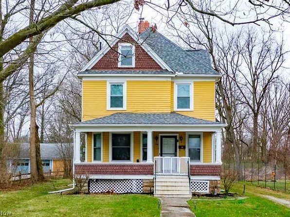 208 N Main St, Oberlin, OH 44074