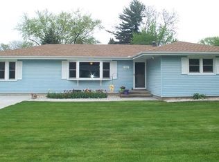 513 6th St, Waunakee, WI 53597