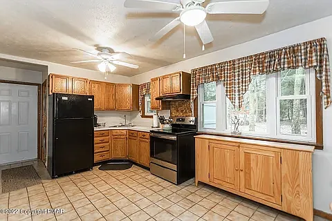 23 Redwood Dr — Photo 7