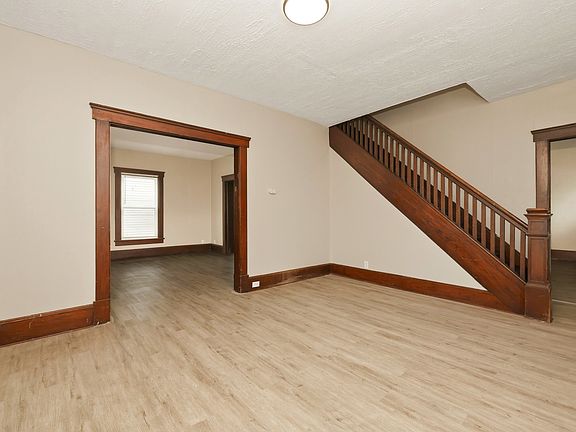 3rd image of 30-32 Lagonda Ave #30