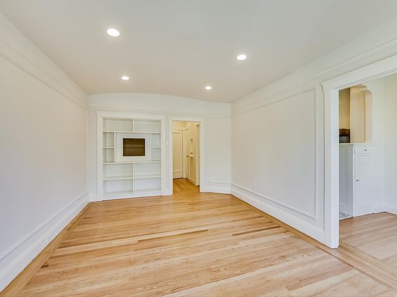 4th image of 3501 Divisadero St APT 16