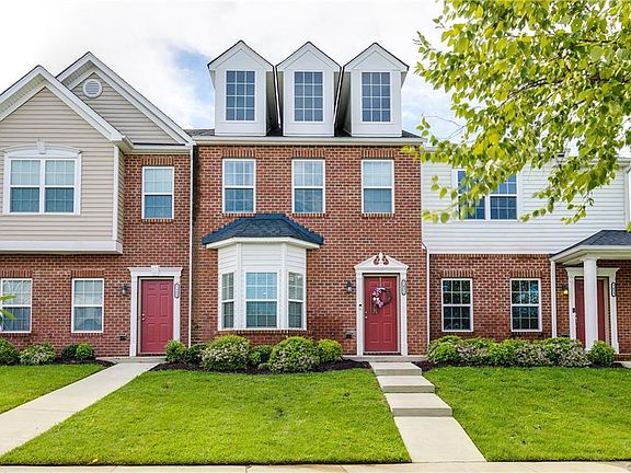 3rd image of 7451 Pebble Lake Dr