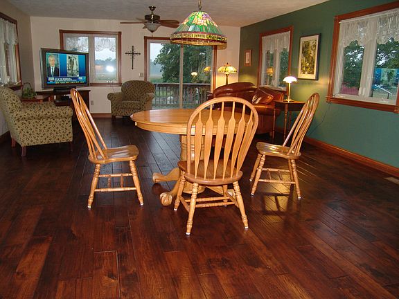 Family Room/Dining Area