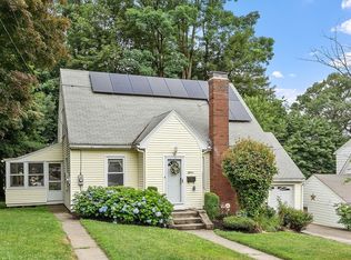 16 Zenith Dr, Worcester, MA 01602