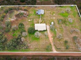 62 North St, Cuero, TX 77954