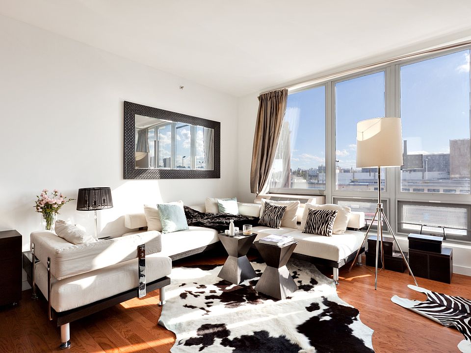 1st image of 5-49 Borden Ave #J2
