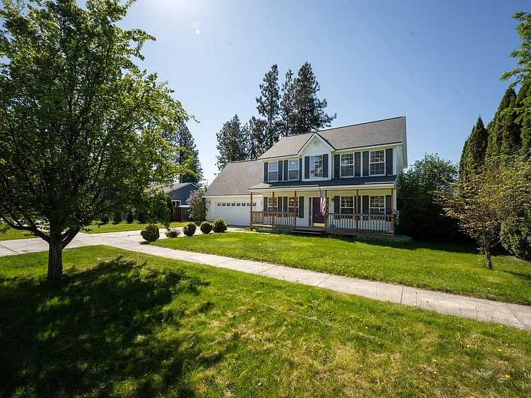 1140 W Starling Ave — Photo 1