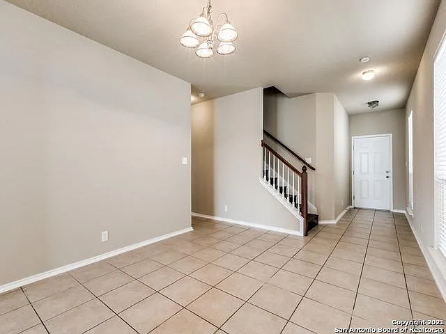 3 bed, 2.5 bath, 2057 sqft, $2,300 — Photo 2