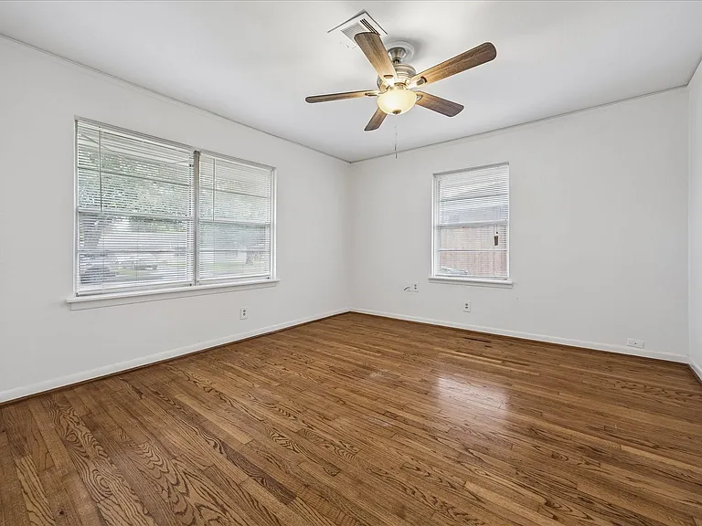 4029 McDermed Dr — Photo 13