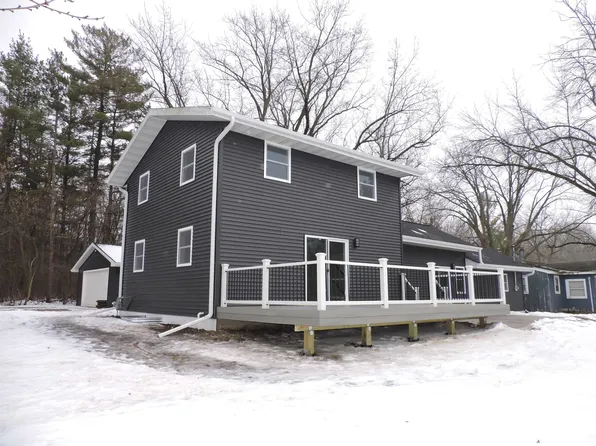 6055 Hiawatha Heights Dr, Winneconne, WI 54986