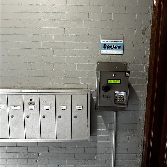 8 Battery St #6 — Photo 20