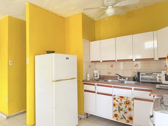 5th image of Urb Luchetti Calle #1-H29