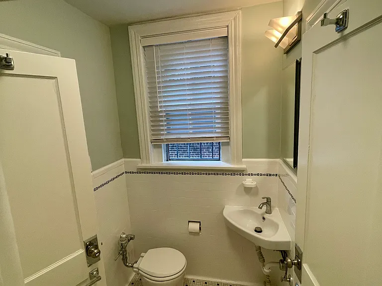 515 N Arthur Ashe Blvd — Photo 4