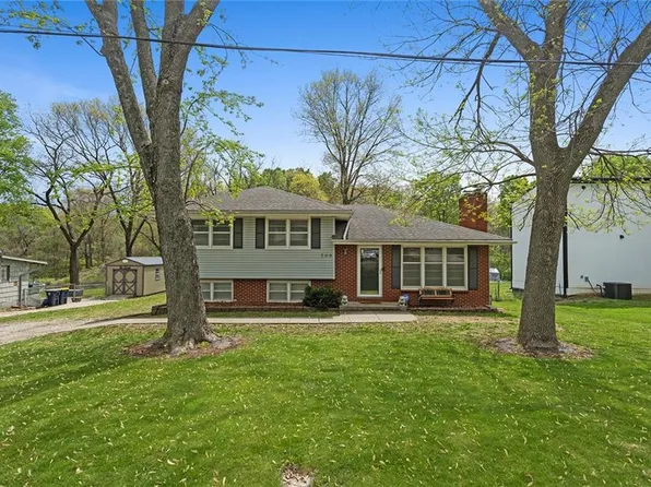 709 NE 82nd Ter, Kansas City, MO 64118