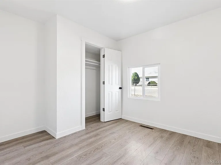 2280 S Decatur St — Photo 11