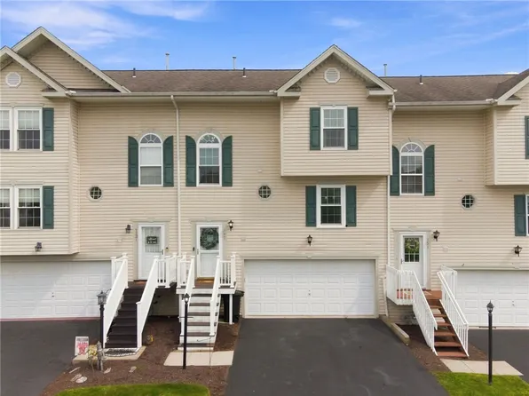 149 Manor View Dr, Manor, PA 15665