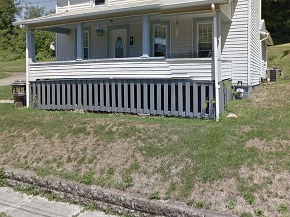 2nd image of 504 E Wood St