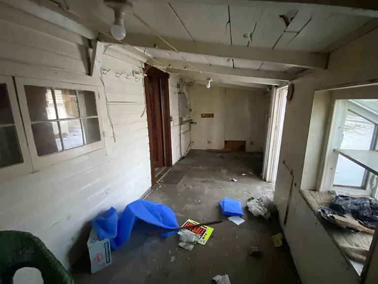533 Higgins St — Photo 47
