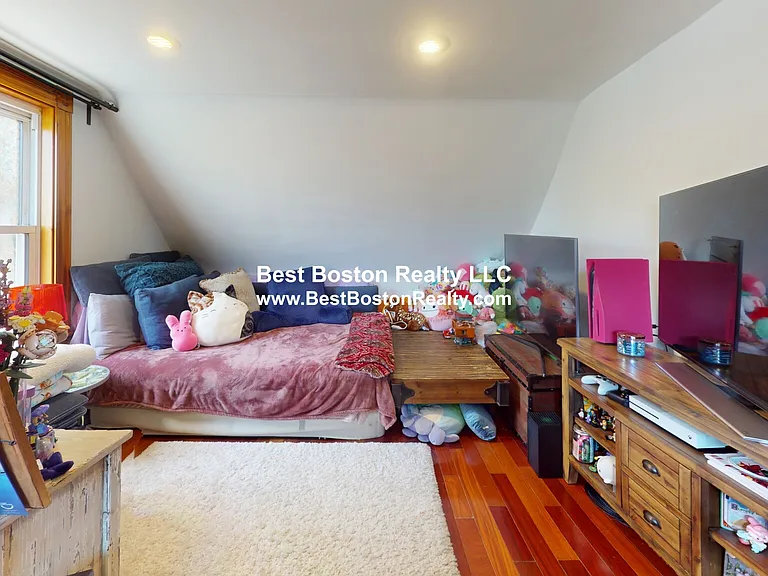 18 Nashua St #2 — Photo 8