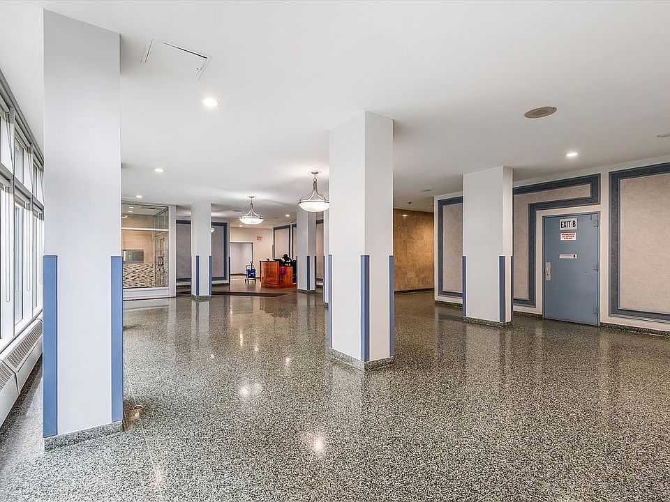 2nd image of 2940 W 5th St APT 21G