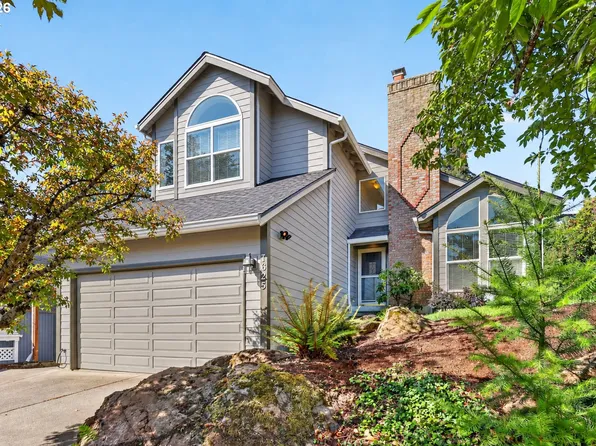 7625 Ridgewood Dr, Gladstone, OR 97027