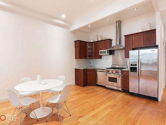 5th image of 220 E 5th St #4