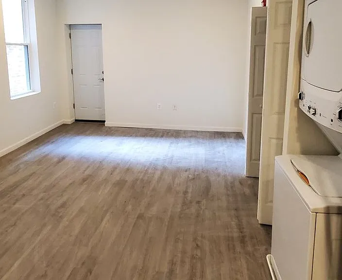 2202 Maryland Ave — Photo 12