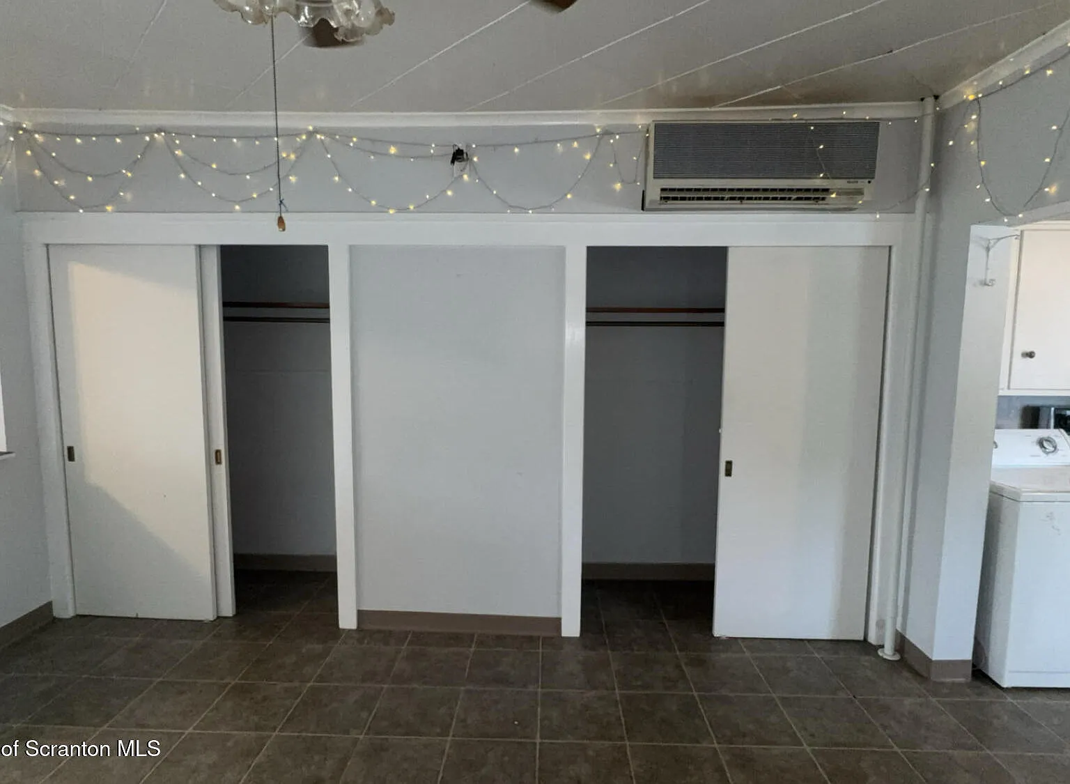 2 bed, 1.0 bath, 1067 sqft, $1,400 — Photo 3