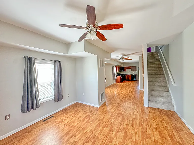 687 State St — Photo 3