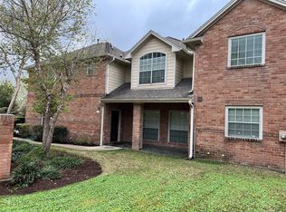 1046 Enclave Sq N, Houston, TX 77077