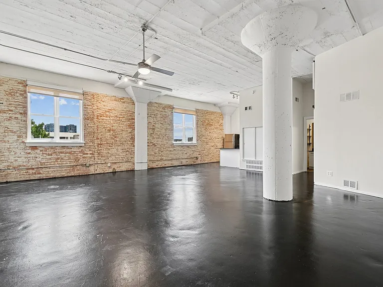 Deep Ellum Lofts — Photo 103