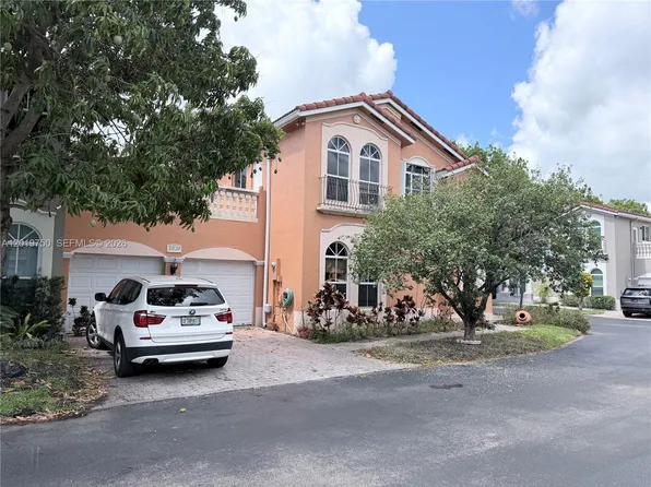 10824 NW 51st Ln, Doral, FL 33178