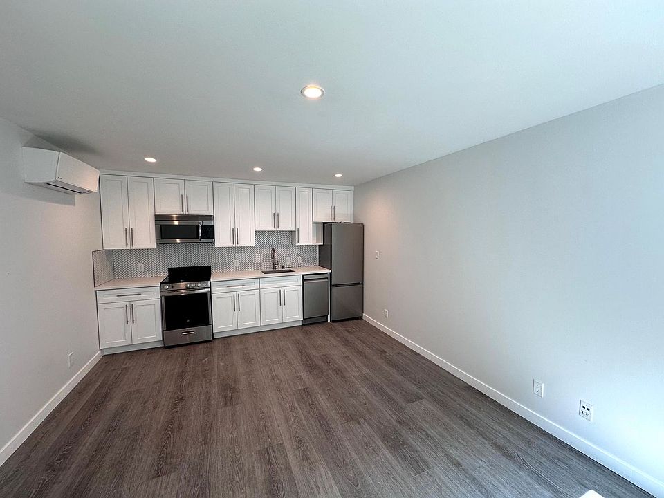 1st image of 3666 Watseka Ave Unit 8