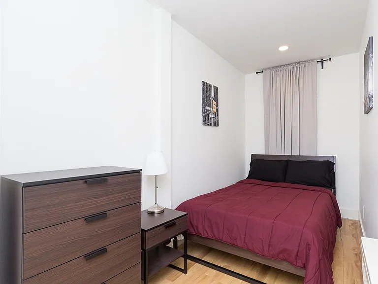 2038 5th Ave #1B — Photo 5