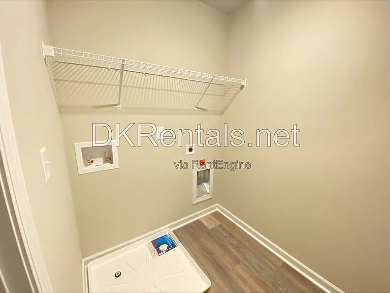 1466 Fern Ridge Ln #8 — Photo 15