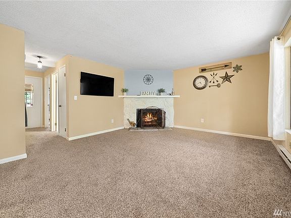 2nd image of 3435 Auburn Way S APT 3