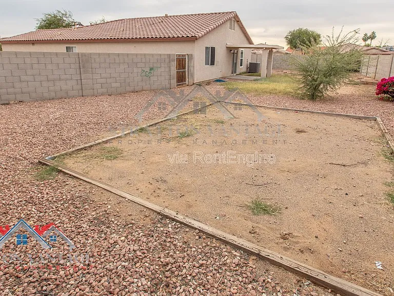 5706 N 74th Dr — Photo 43