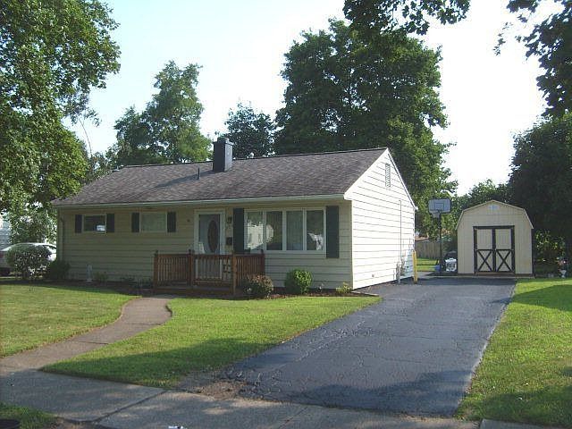 1st image of 305 Bowers Dr