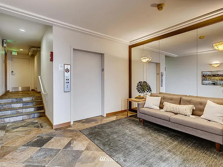 2 bed, 1104 sqft, $3,400 — Photo 2