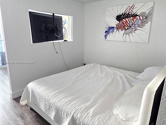 3rd image of 19201 Collins Ave #1124