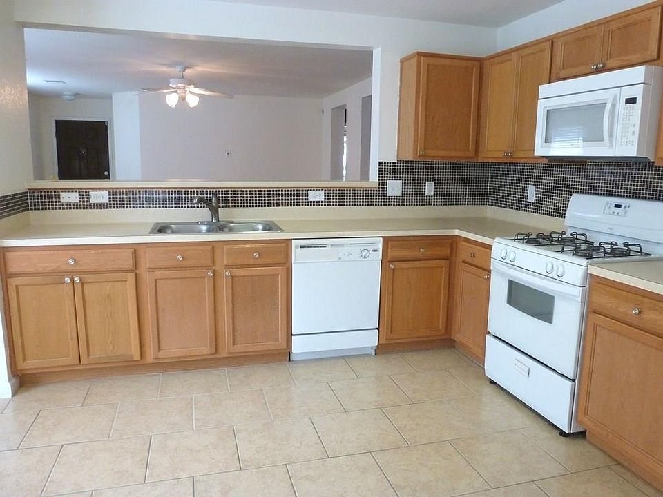 1st image of 7802 Crestbrook Manor Ln