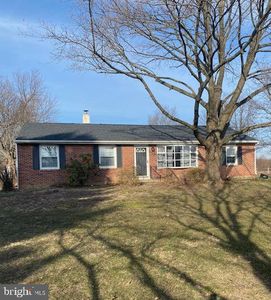125 W Moyer Rd, Pottstown, PA, 19464