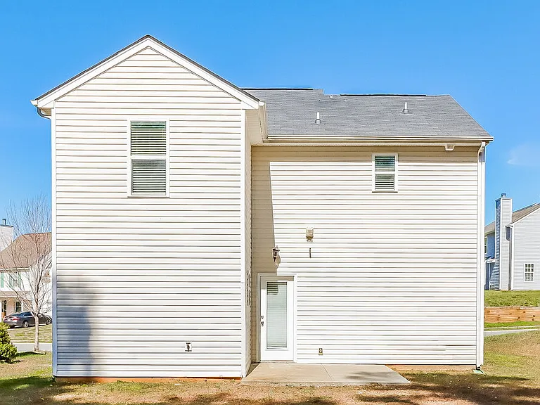 7413 Hidden Creek Dr — Photo 16