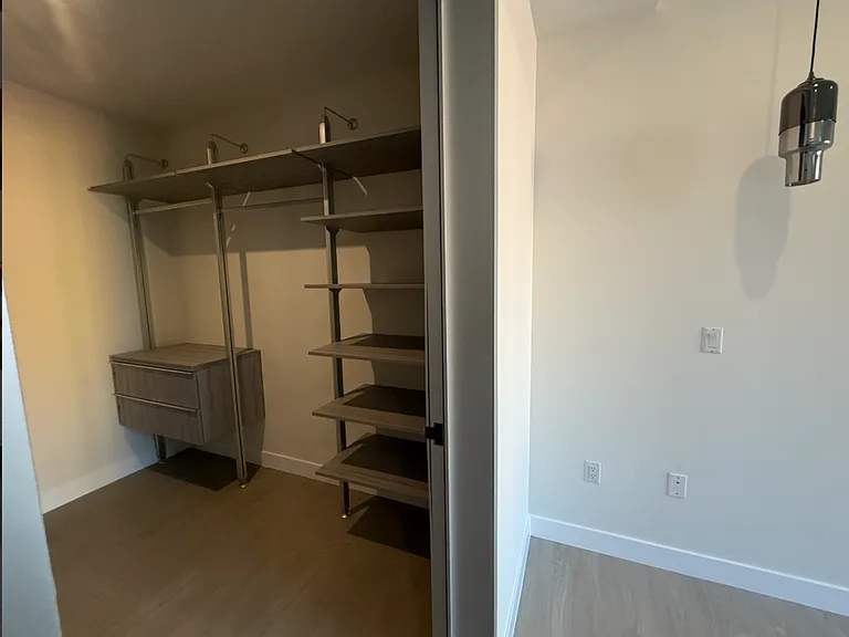 495 Promenade Ave — Photo 31