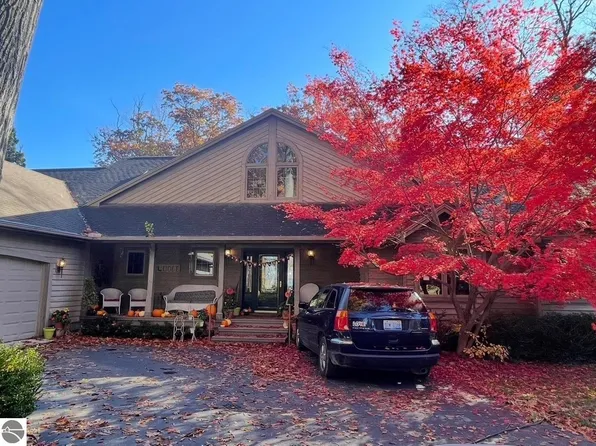 7953 S Glen Lake Rd, Glen Arbor MI