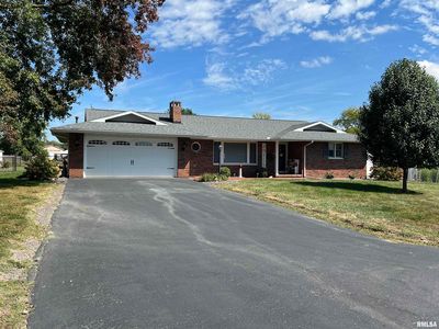 160 E Sycamore Dr, Lewistown, IL, 61542