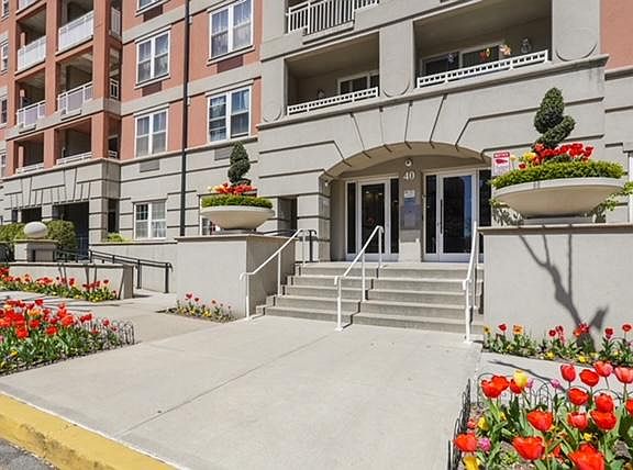 2nd image of 40 Oceana Dr W #Penthouse 2b